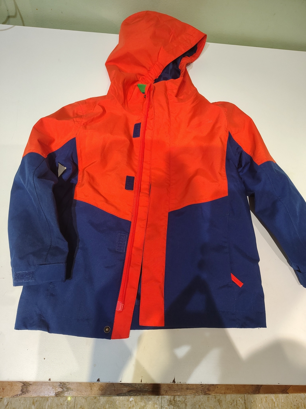 Mountain Warehouse Raincoat Jacket Size 5/6 Boys Small Orange Navy Waterproof